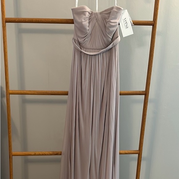 David’s Bridal Versa style gown - Picture 3 of 6